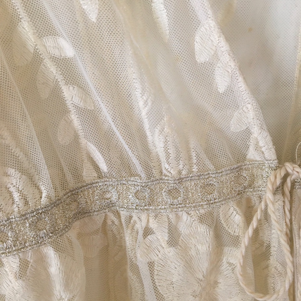 Elegant Cream Lace Dress - Picture 4 of 16